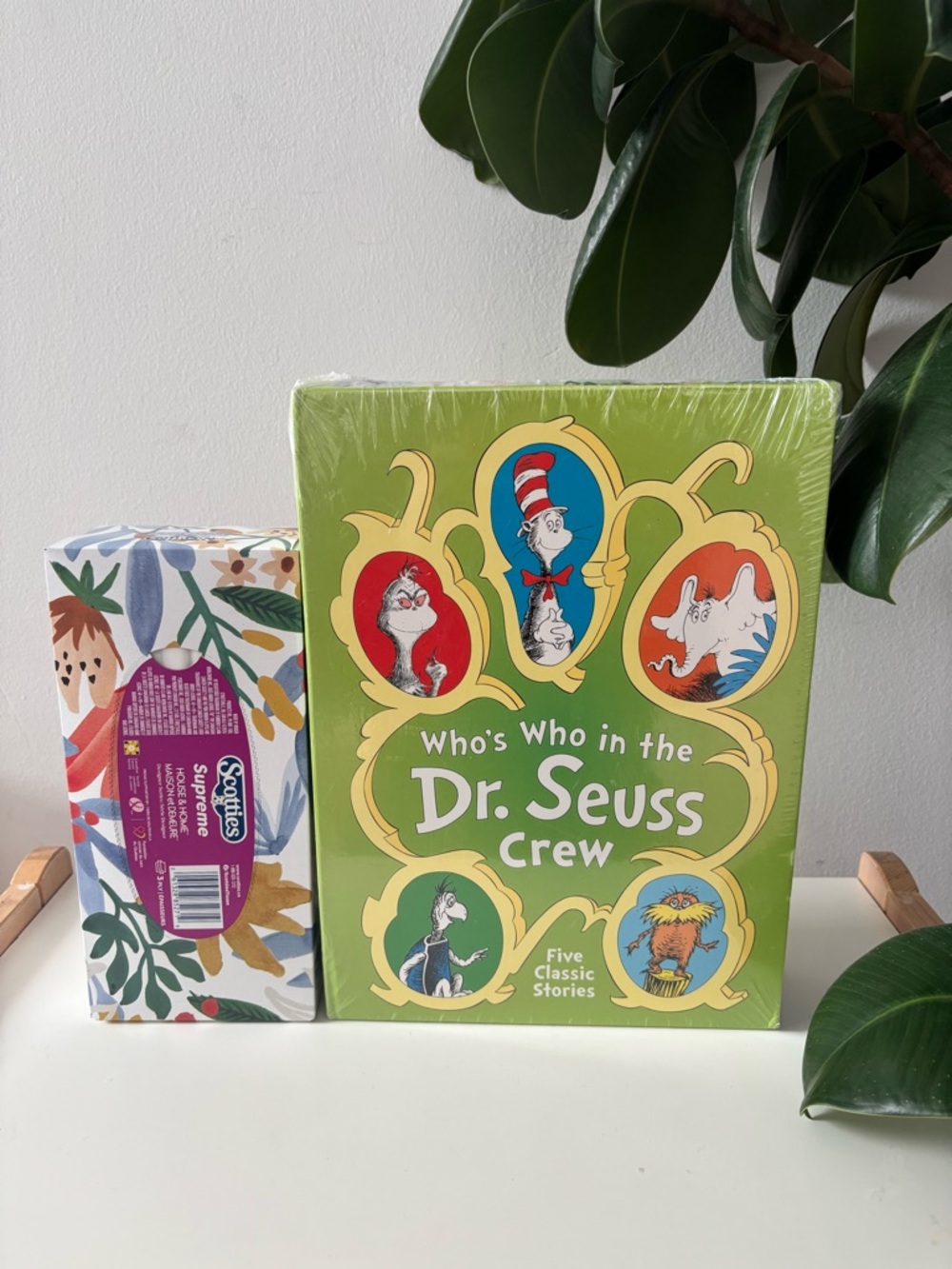 Dr Seuss Five Large Books Boxed Set - Sealed!!